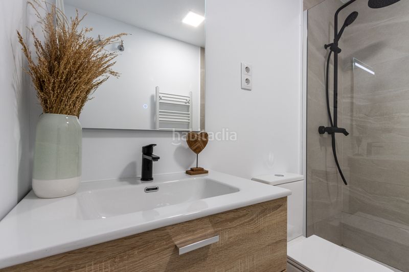 Foto ff0d17e9-0c25-4bfa-8441-b2abeb68778d. Casa adossada amb calefacció a Can Boada Terrassa