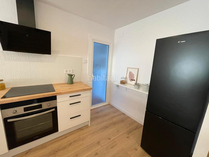 Foto e4395dc7-a9ac-4c45-b04a-bc3e51912e68. Pis amb calefacció a Bellvitge Hospitalet de Llobregat (L´)