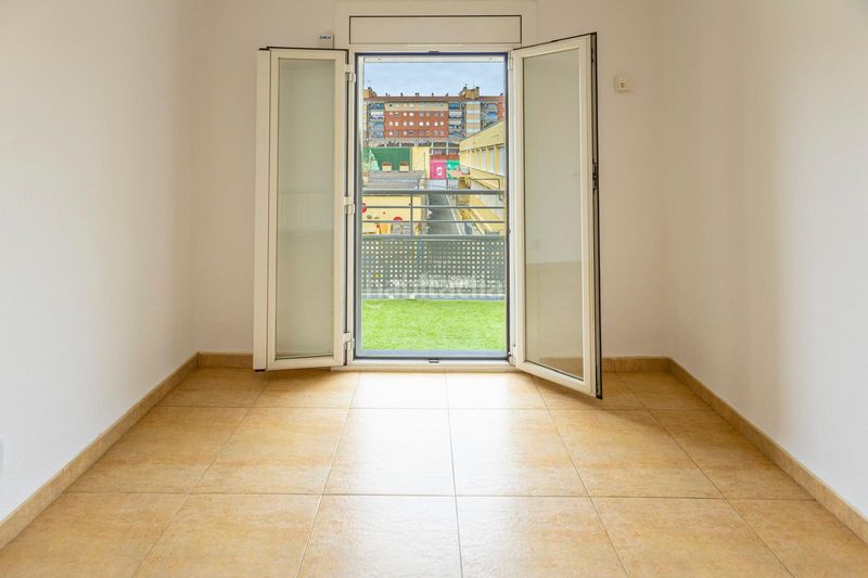 Foto ee6b3857-b0b4-40d5-bc74-9b29ca54011a. Pis a Roc Blanc Terrassa