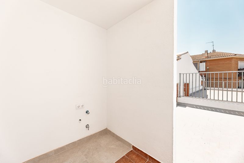 Foto 8716a168-c696-415d-8720-1a35bdbaaa2f. Casa adossada amb aparcament a La Serreta Rubí