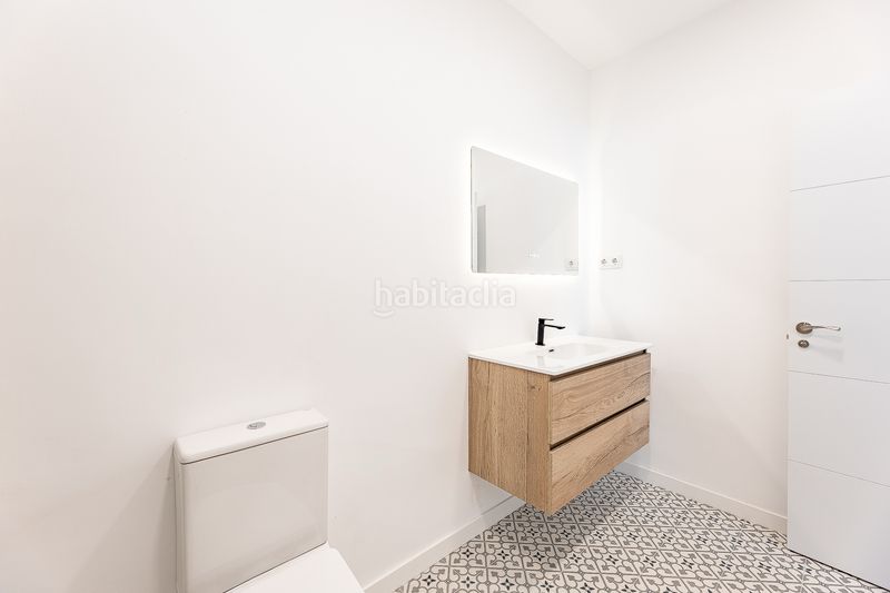 Foto 9f3621a6-d6b6-4642-9d84-3936e1e52b2b. Casa adossada amb aparcament a La Serreta Rubí
