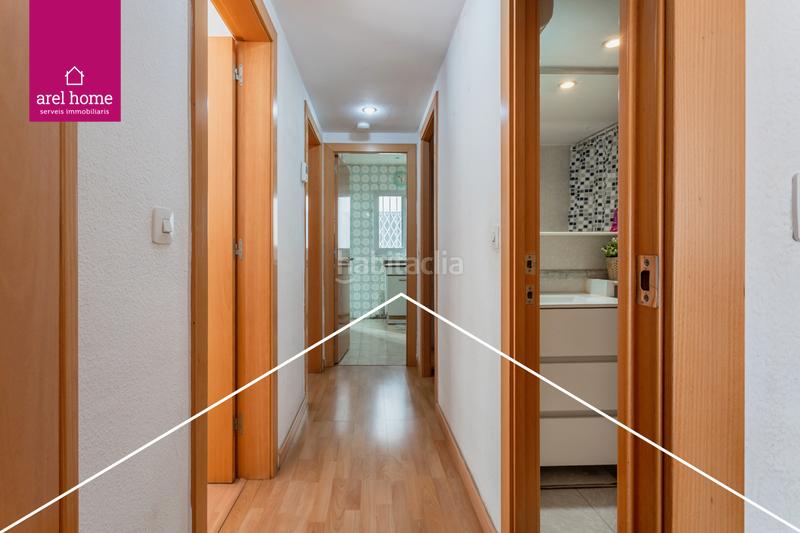 Foto 5ae42010-258c-484c-806e-6f39e24cf86e. Piso  de 4 dormitorios con terraza y balcón con plaza de parquing opcional en Esplugues de Llobregat
