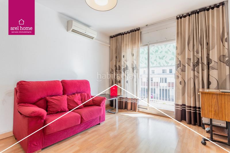 Foto 70b11f0f-f8b8-47c2-b5c4-dfdae3e66fbb. Piso  de 4 dormitorios con terraza y balcón con plaza de parquing opcional en Esplugues de Llobregat
