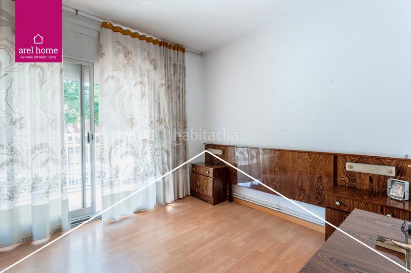 Foto 9b49225e-43d5-4b70-95e4-2d4a01dba182. Piso  de 4 dormitorios con terraza y balcón con plaza de parquing opcional en Esplugues de Llobregat