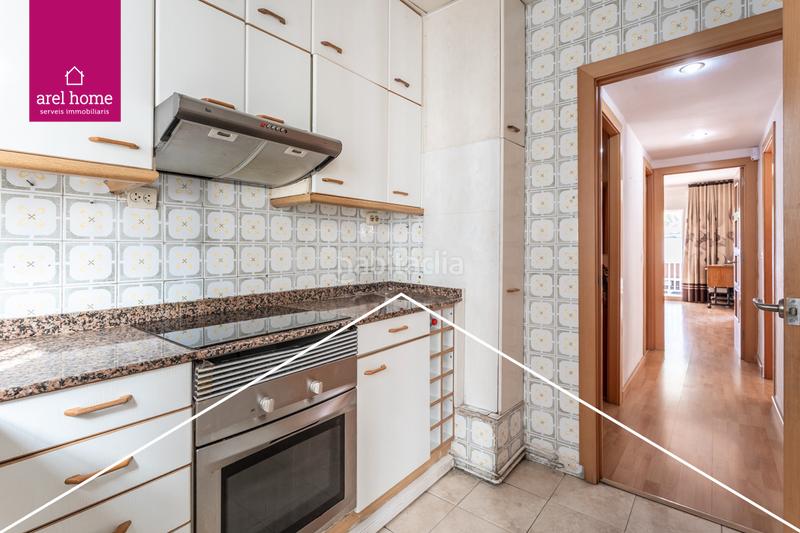 Foto a3f7df57-978f-4773-ae28-c61b9b1fbda8. Piso  de 4 dormitorios con terraza y balcón con plaza de parquing opcional en Esplugues de Llobregat