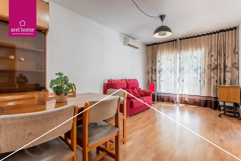 Foto db627ed6-7012-47b9-8549-6b84ca6b902c. Piso  de 4 dormitorios con terraza y balcón con plaza de parquing opcional en Esplugues de Llobregat