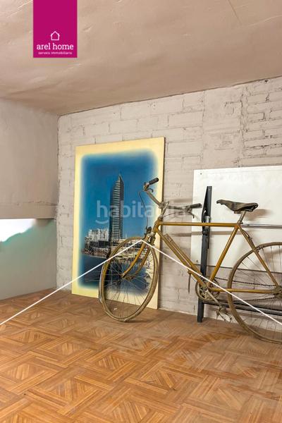 Foto dcb28aee-f238-4e34-af90-d386a63eebd8. Local comercial a El Gall Esplugues de Llobregat