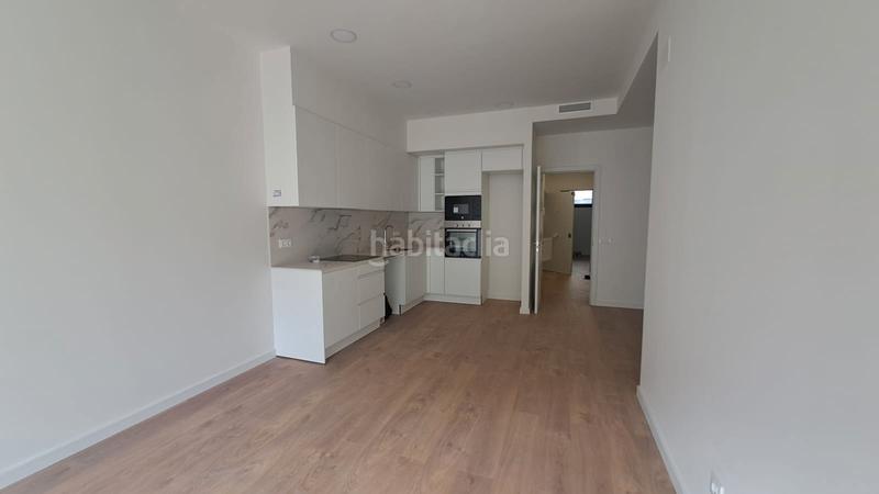 Foto b515ae46-6a8a-4288-a756-97800c7b3568. Piso descubre tu nuevo hogar! en La Gavarra Cornellà de Llobregat