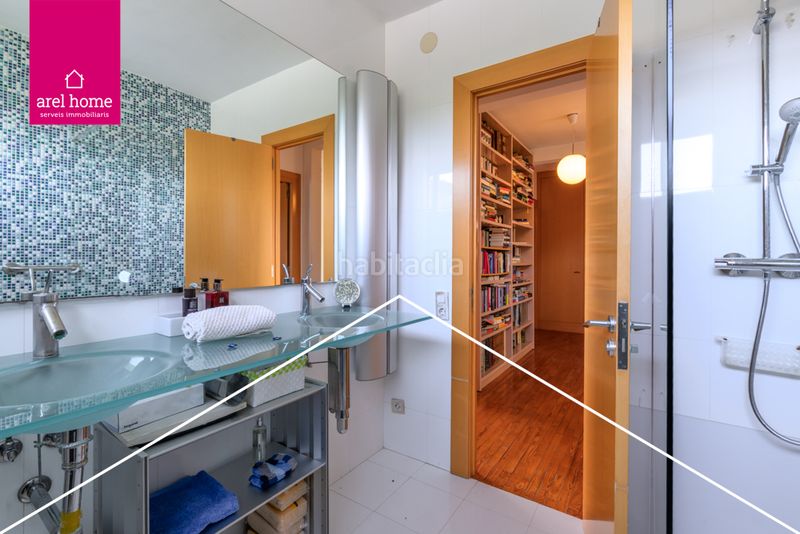 Foto 46d6817f-5767-418e-9705-f365f3b546a1. Chalet espacio y modernidad a tu alcance. en La Plana-Bellsoleig Sant Just Desvern