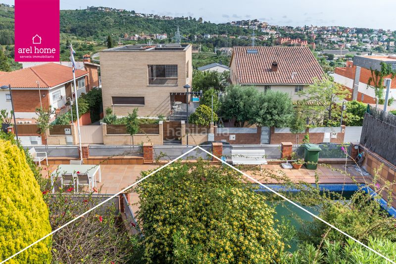 Foto 4b83d9e2-1ae3-4d79-b96f-4e200dbdbf6e. Chalet espacio y modernidad a tu alcance. en La Plana-Bellsoleig Sant Just Desvern