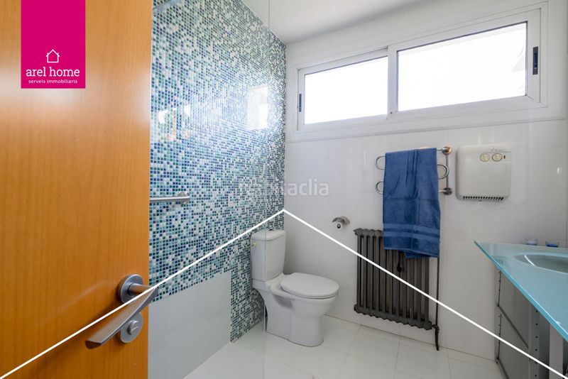 Foto dfb1ec52-e596-43de-a613-9a73d976a204. Chalet espacio y modernidad a tu alcance. en La Plana-Bellsoleig Sant Just Desvern