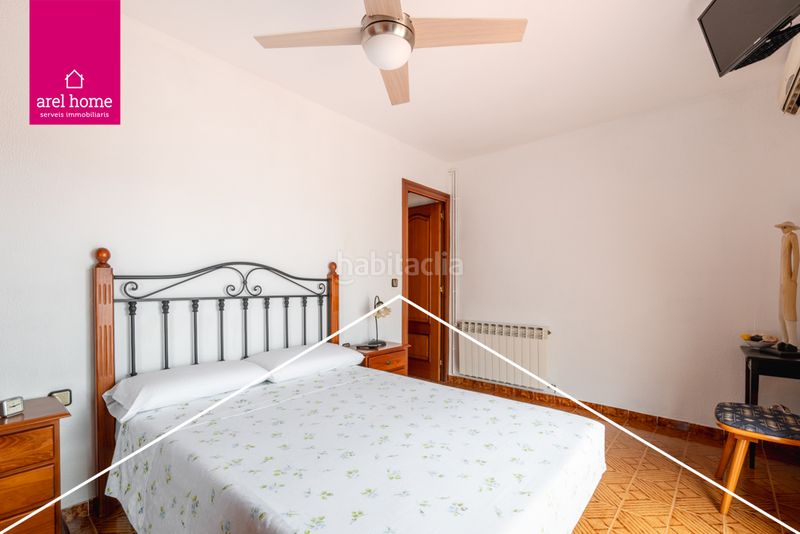 Foto b6a28588-8e84-4e11-acaf-02a49d4aa9cf. Àtic a Centre Esplugues de Llobregat