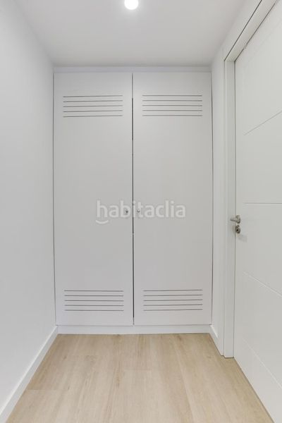 Foto 4b8a4968-9c76-43c4-a9ba-a67119b08f7c. Dúplex amb calefacció aparcament a Montesa Esplugues de Llobregat