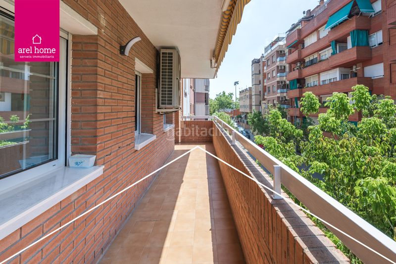 Foto e14c1287-f582-4810-a4ac-05b25bb11655. Pis amb calefacció a Can Vidalet Esplugues de Llobregat