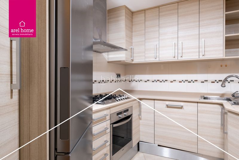 Foto e92397e2-1d51-4921-9713-32530ab3dab5. Etagenwohnung in Centre Esplugues de Llobregat