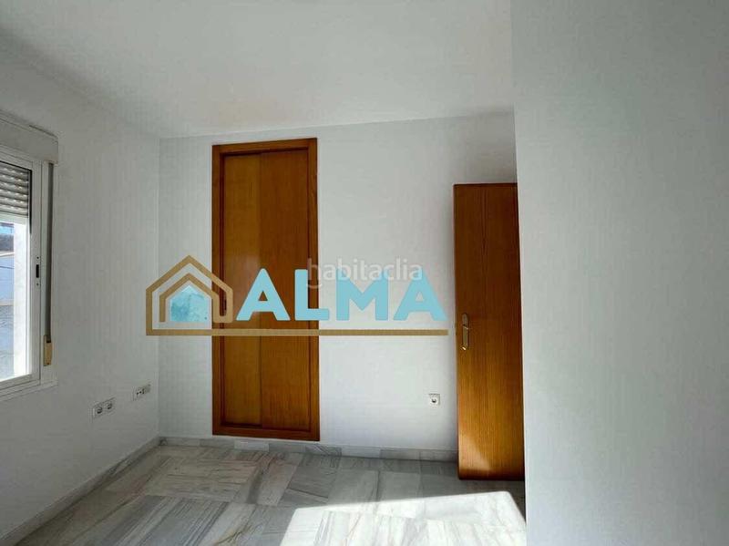 Foto 071b68bd-a972-4c45-9b6d-65455b3d56f9. Casa adossada a Los Pinos Algeciras