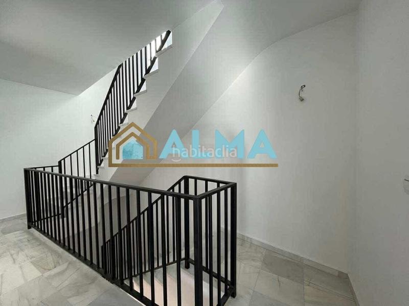 Foto 5bba3c7c-50bd-44a7-8c2c-86dff1e34a17. Casa adossada a Los Pinos Algeciras