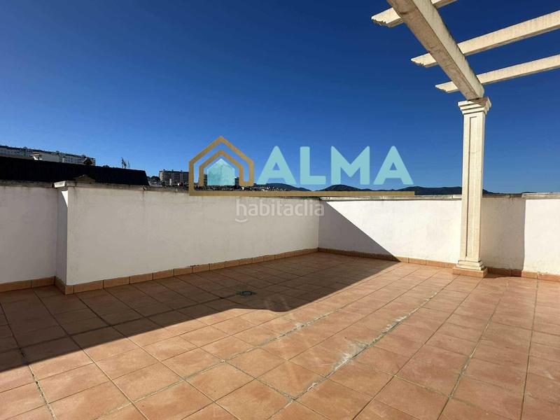 Foto a81e3a72-e3a2-49d5-a7df-0921e38a8e74. Casa adossada a Los Pinos Algeciras