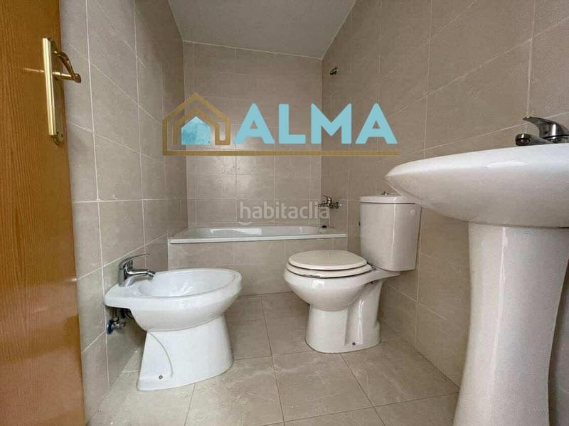 Foto fd26f8eb-99bb-4449-9bb3-96aa296abe80. Casa adossada a Los Pinos Algeciras