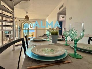 Attique à Tarifa Ciudad. Ático dúplex en tarifa en urbanización privada con piscina y vis