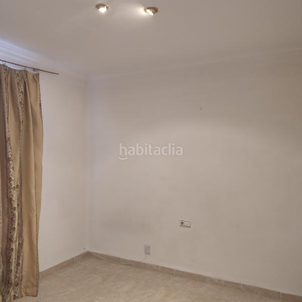 Foto f5ee85fc-bbad-4b09-8a7e-2fd6bd877993. Casa con camino parcheggio in Villarrubia Córdoba