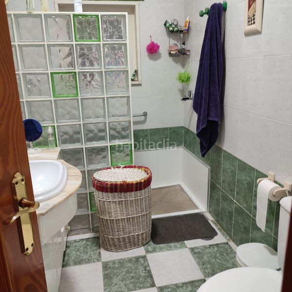 Foto a65755e5-cb56-48e8-96a4-db7b90d19a0c. Xalet amb xemeneia aparcament piscina a Almodóvar del Río