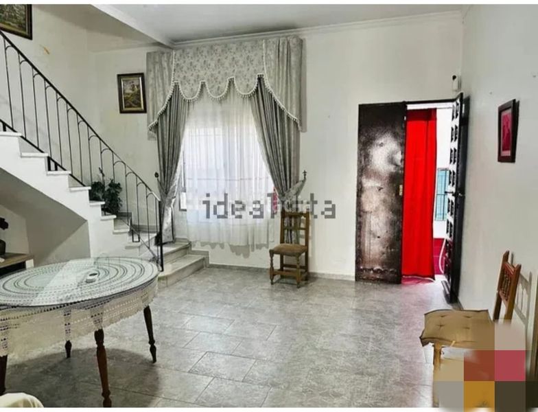 Foto bd2bea33-f7a4-40ff-9dff-3d93ede8aed1. Casa amb aparcament a Villarrubia Córdoba