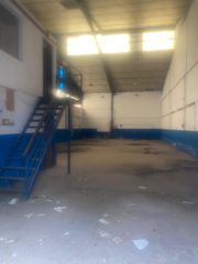 Industrial building in Campo de la Verdad - Miraflores. Se vende nave industrial