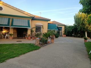 Xalet a Poniente-Norte - Miralbaida - Parque Azahara
