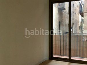 Foto be250ab1-6d8f-470c-bdc0-8efe7133c471. Pis a Raval Barcelona