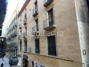 Foto c83a29a0-6e93-4142-8b02-7ed66a1c1a13. Pis a Raval Barcelona