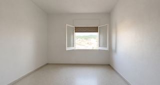 Flat in Carrer sant benet 8. Solo inversores