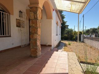 Casa  Carrer cirerers 6. Unifamiliar independiente con jardín privado 600m2