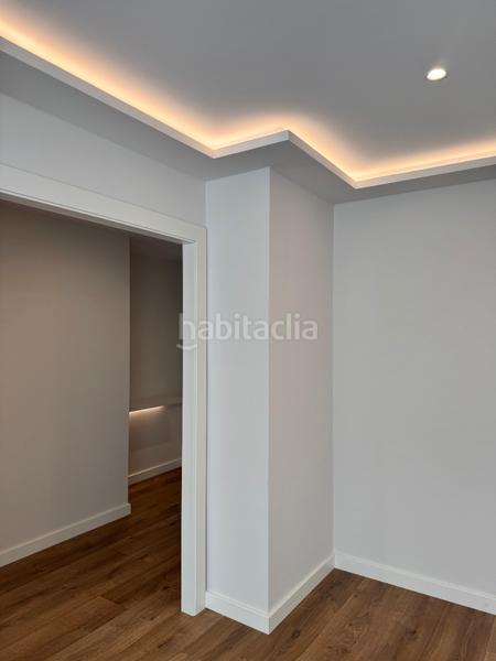 Foto 8fef93ea-564d-41c8-895b-45eb56b726c8. Piso experimenta el lujo con esta elegante vivienda en Lleida