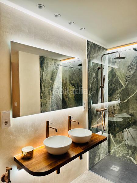 Foto f35f30a1-b211-45e6-a815-4dcc39d77c25. Piso experimenta el lujo con esta elegante vivienda en Lleida