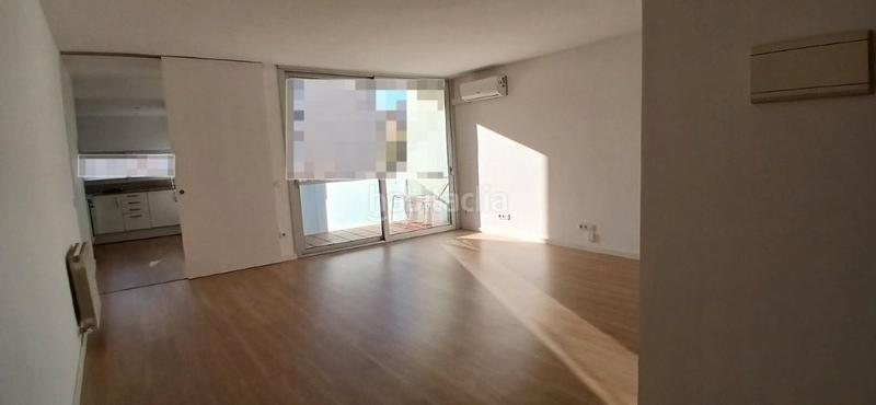 Foto 75a153bb-1bea-4b5e-8fed-403432ae31f9. Rent flat with heating parking in Centre Sabadell