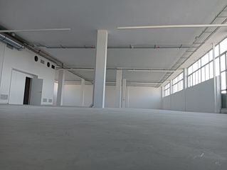 Lloguer Local Comercial a El Parc i la Llacuna del Poblenou. Local industrial