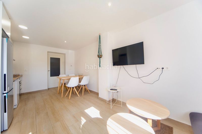 Foto b9fc5425-5833-46e2-8fb8-696b46bcce10. Rent semi detached house in camino de los martos 5 in Granada