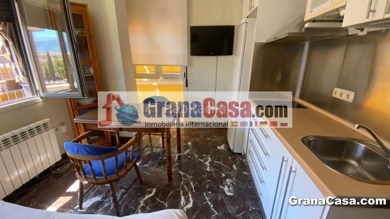 Foto 88cf09ac-fea1-422b-80f3-44baf76ff3db. Alquiler piso apartamento con calefacción central y piscina en camino de ronda en Granada