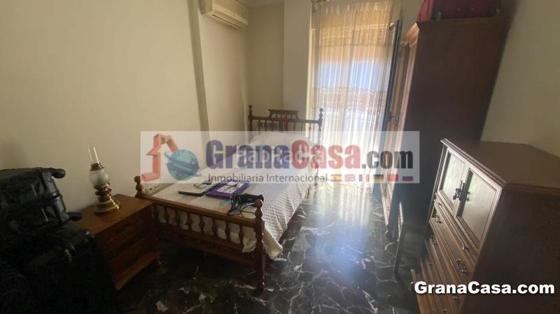 Foto b460136e-1043-4de4-8a32-91fd8701ee96. Alquiler piso apartamento con calefacción central y piscina en camino de ronda en Granada