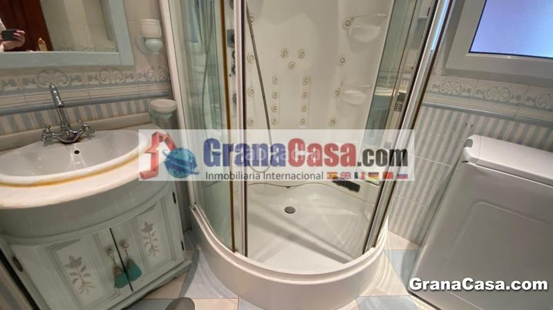 Foto de835448-2f74-4140-a924-d0d2c26436d1. Alquiler piso apartamento con calefacción central y piscina en camino de ronda en Granada