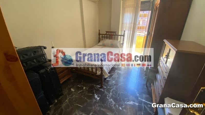 Foto edaac512-ab0b-4f3c-9ee1-bcee38cc1cba. Alquiler piso apartamento con calefacción central y piscina en camino de ronda en Granada