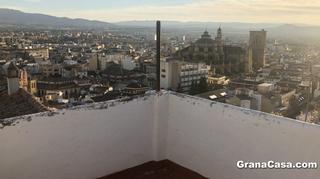 Location Appartement  Calle zenete. Piso de 2 dormitorios y ropero en albaicín bajo