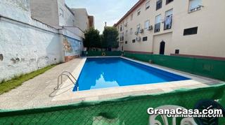 Pis  Paseo de colón. Ático de 3 dormitorios con piscina en albolote junto metro y mer
