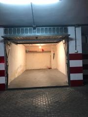 Parking coche en Avenida de Madrid