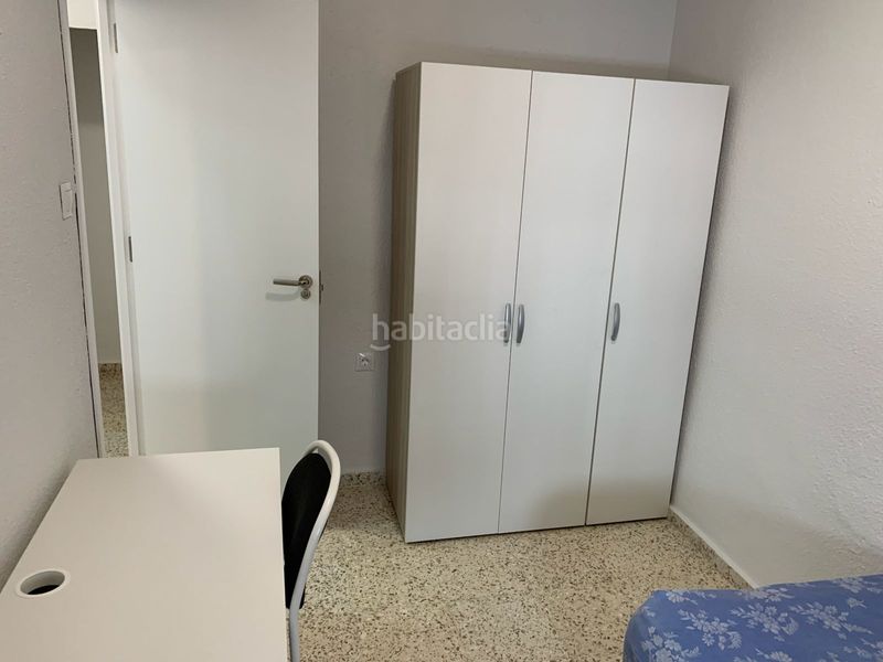 Foto 0a660a2a-1657-4b28-943c-89d3013a85fe. Alquiler ático alquiler de atico 3 dormitorios la caleta en Granada