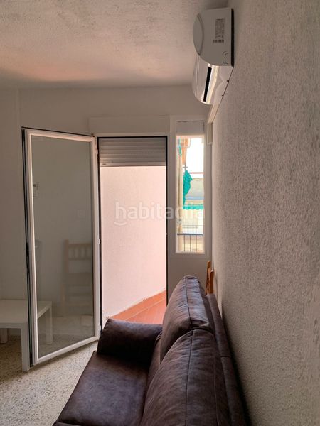 Foto b47f8e51-d6d8-48ce-90b2-ac90fd02bb5d. Alquiler ático alquiler de atico 3 dormitorios la caleta en Granada