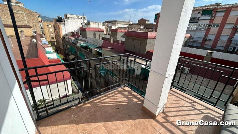 Foto 4d050941-c596-4890-81bf-274faeebb257. Alquiler ático en calle alhamar 11 ático de 2 dormitorios con terraza junto recogidas-alhamar. en Granada