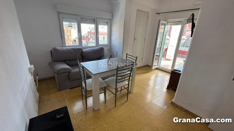 Foto 7c049426-d9de-40dd-89e5-9e9cfc38d4ce. Alquiler ático en calle alhamar 11 ático de 2 dormitorios con terraza junto recogidas-alhamar. en Granada