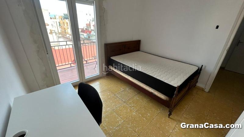 Foto a726e70c-aa73-4698-8c5f-b0dffb35ead3. Alquiler ático en calle alhamar 11 ático de 2 dormitorios con terraza junto recogidas-alhamar. en Granada